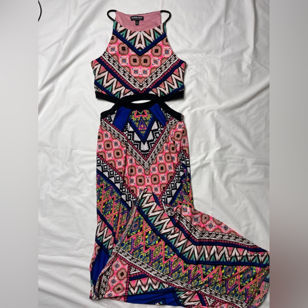 Fashion nova cut out maxi dress